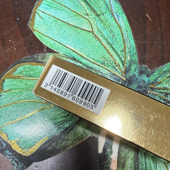 CHANEL Rouge Allure Lipstick in Pirate - Picture 9 of 14